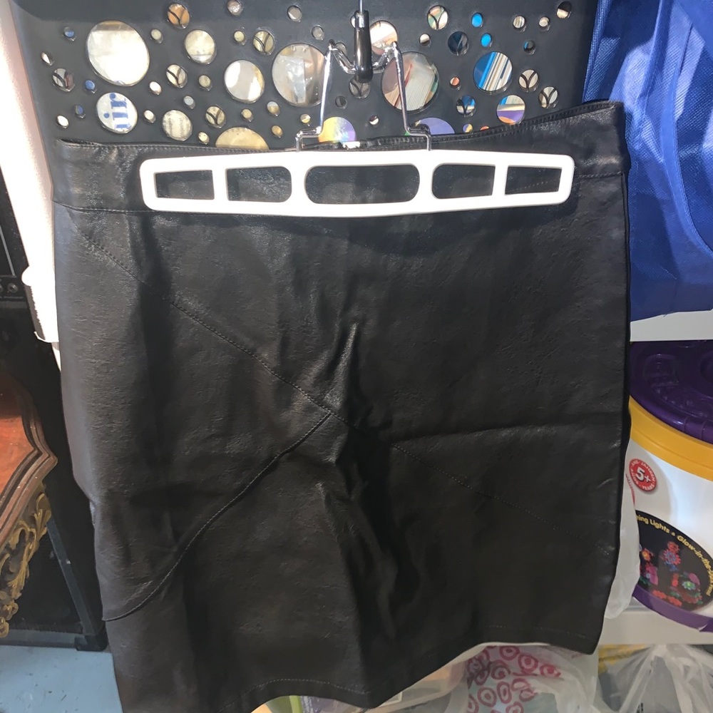 Women’s skirt